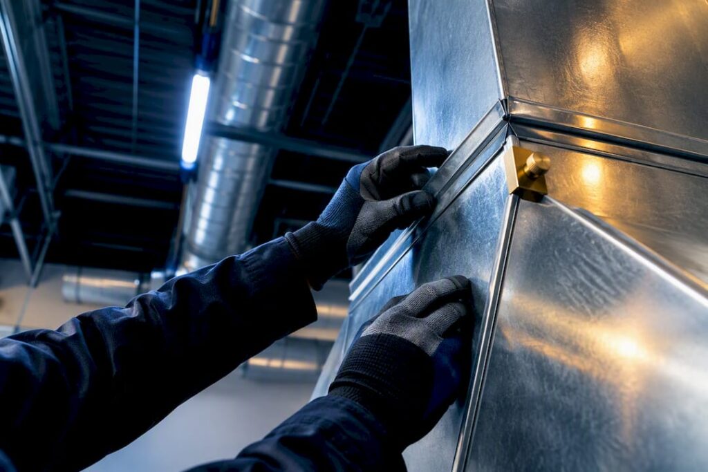 Partial HVAC duct seam in mechanical room