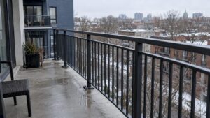Garde-corps en acier pour balcon à Montréal