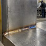 Couleurs thermiques visibles sur une soudure en inox