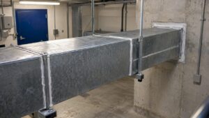 Joints étanches sur une section de conduit métallique